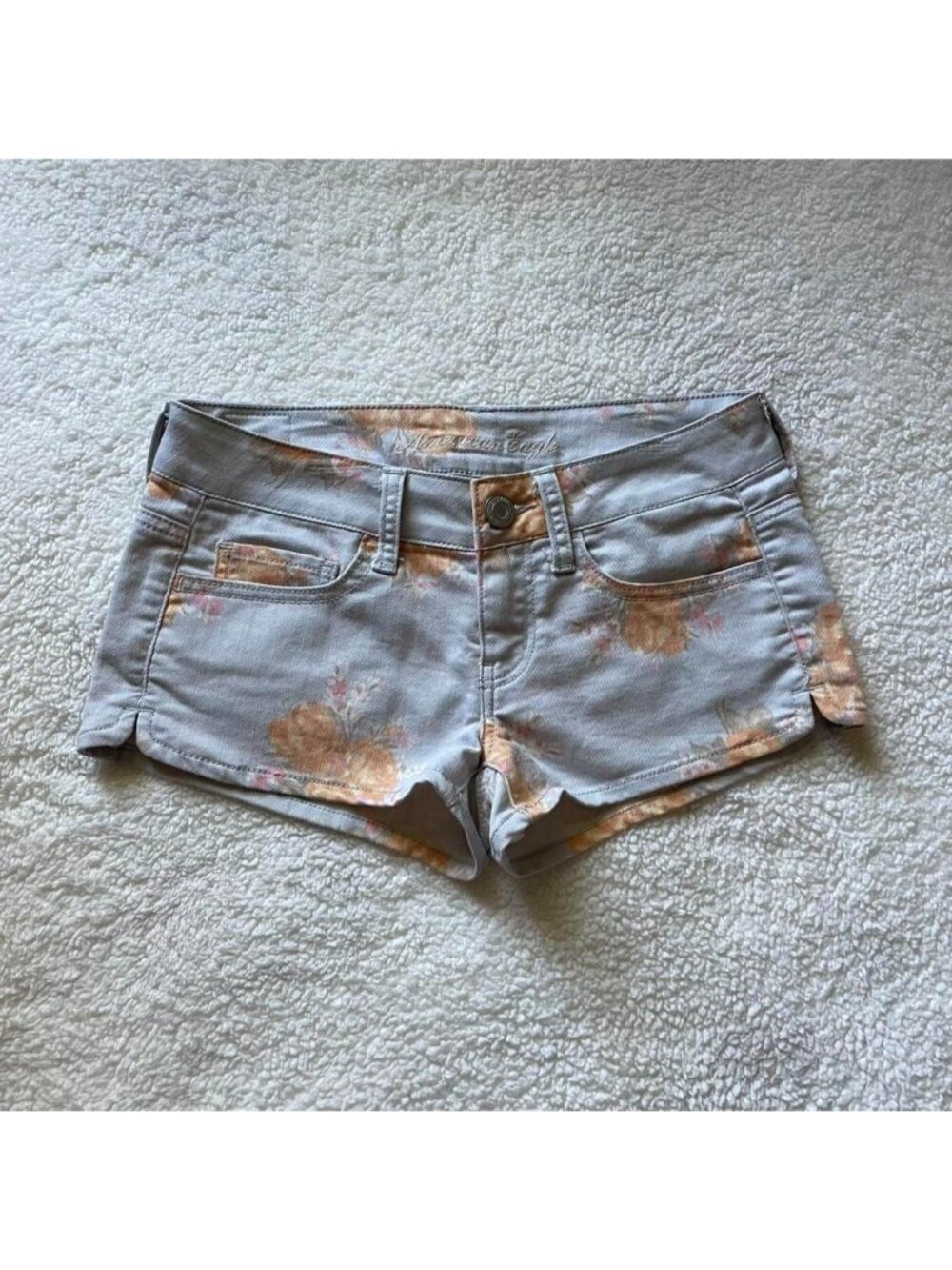 2000s American Eagle floral mini shorts